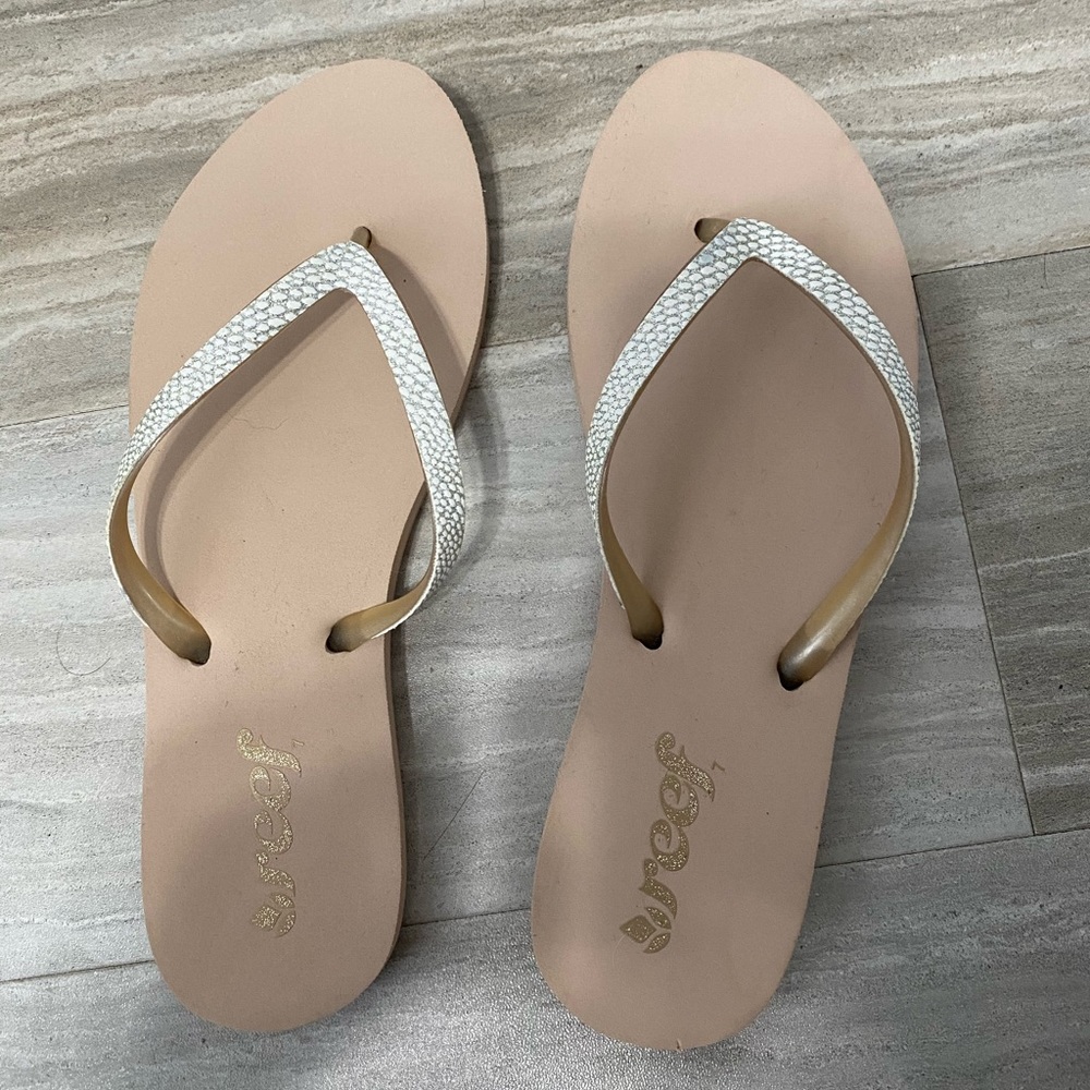 *SOLD* Reef Women’s Stargazer Sandal in Taupe
